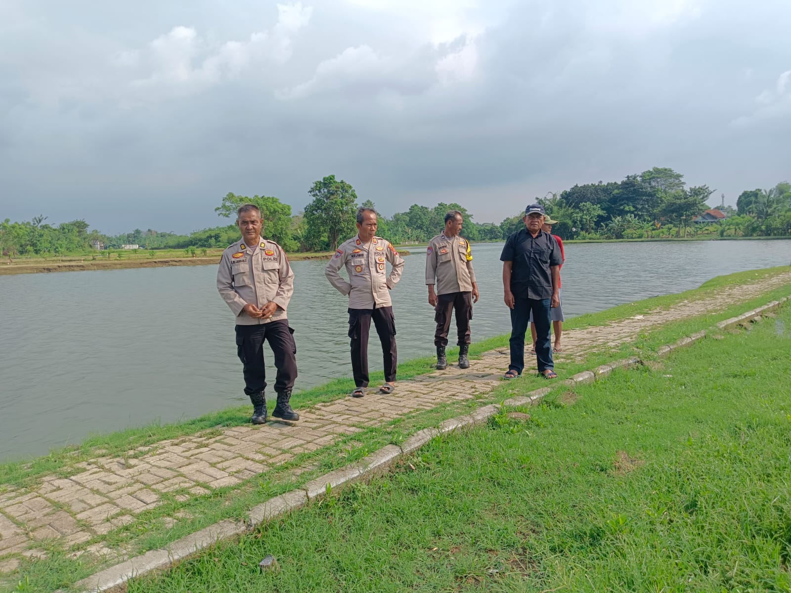 Polsek Pasar Kemis Cek Lokasi Penanaman 500 Pohon Rambutan Jelang Kunjungan Kapolda Banten